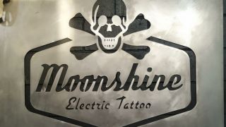 tatuajes minimalistas buenos aires Moonshine Electric Tattoo