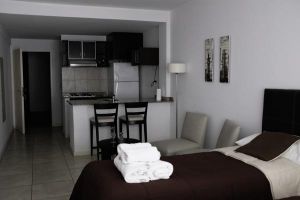 alojamientos familias buenos aires Arenales Apart Hotel