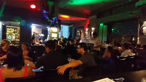 Keni's bar karaoke internacional