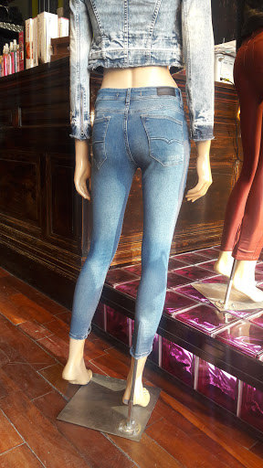 CARIUS JEANS